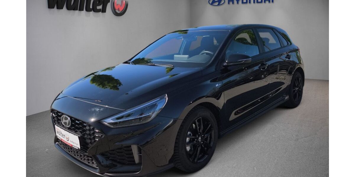 Hyundai i30 12.400 km 23.240 &euro; Pforzheim 75177