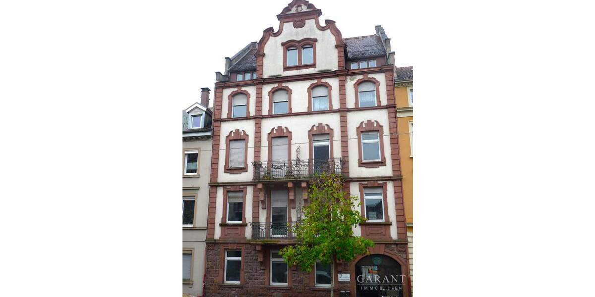 Sanierte Altbau-Wohnung in der belle Etage 4 zimmer