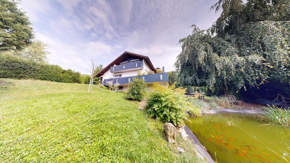 Exklusives, großes Einfamilienhaus in guter und ruhiger Ortsrand-Lage 9 zimmer