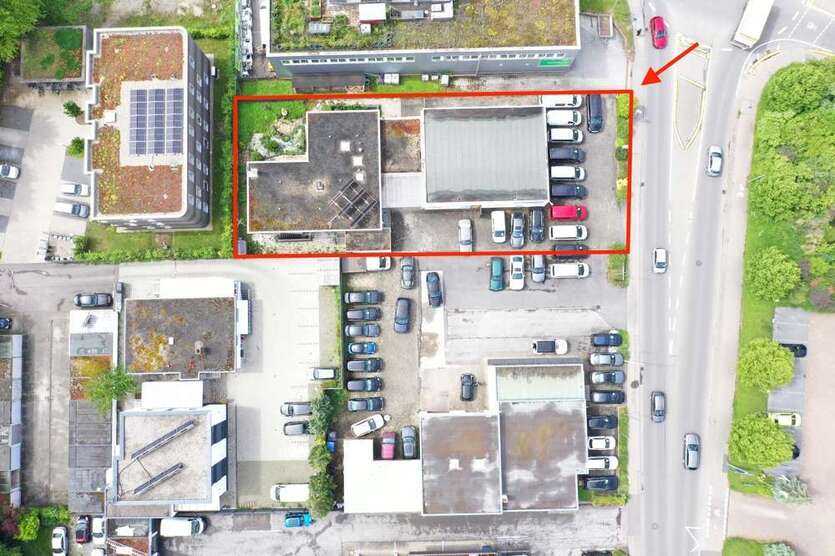 Haus zum Kaufen in Herrenberg 1.300.000 € 190.48 m²