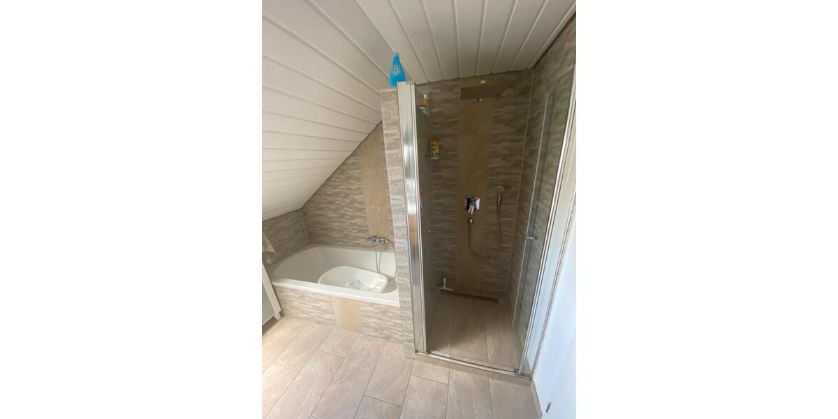 Doppelhaushälfte Calw - 6 Zimmer, 140 m&sup2;, 530.000&euro; | Angebot:26512381