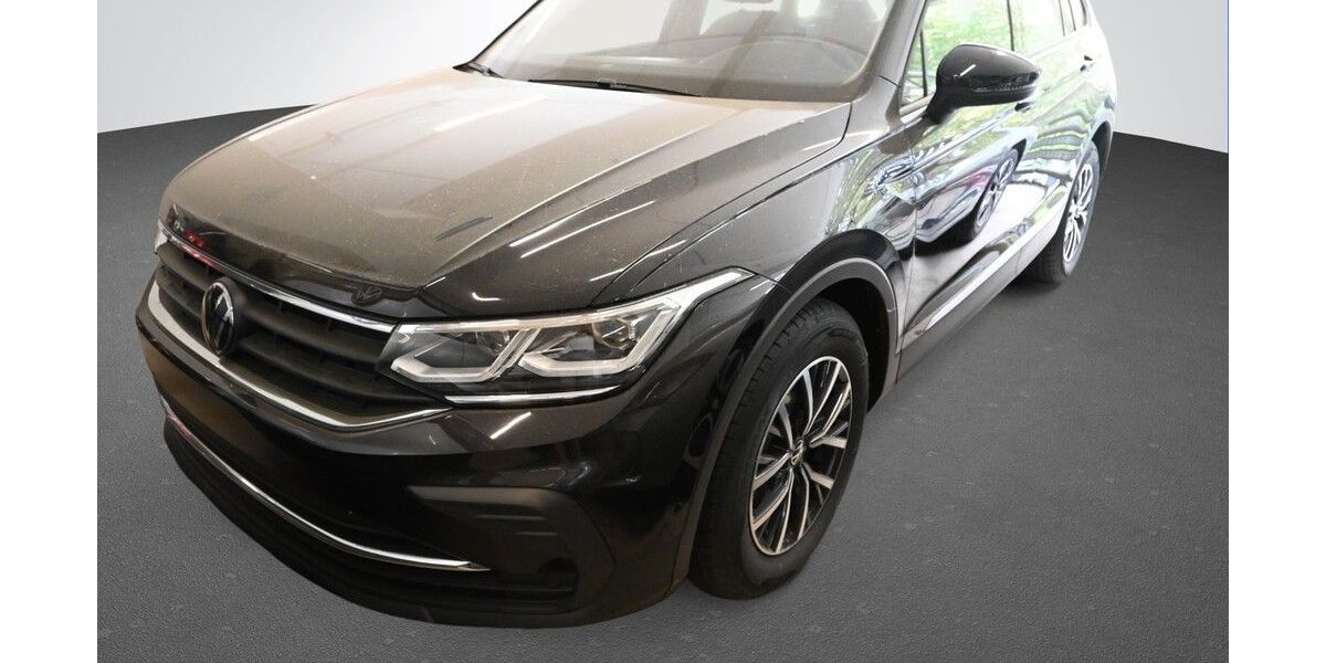 VW Tiguan 42.000 km 33.990 &euro; Karlsruhe 76131