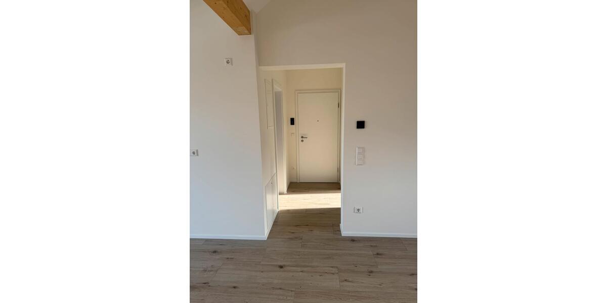 Dachgeschoßwohnung Pforzheim - 2 Zimmer, 65 m&sup2;, 750&euro; | Angebot:25403053