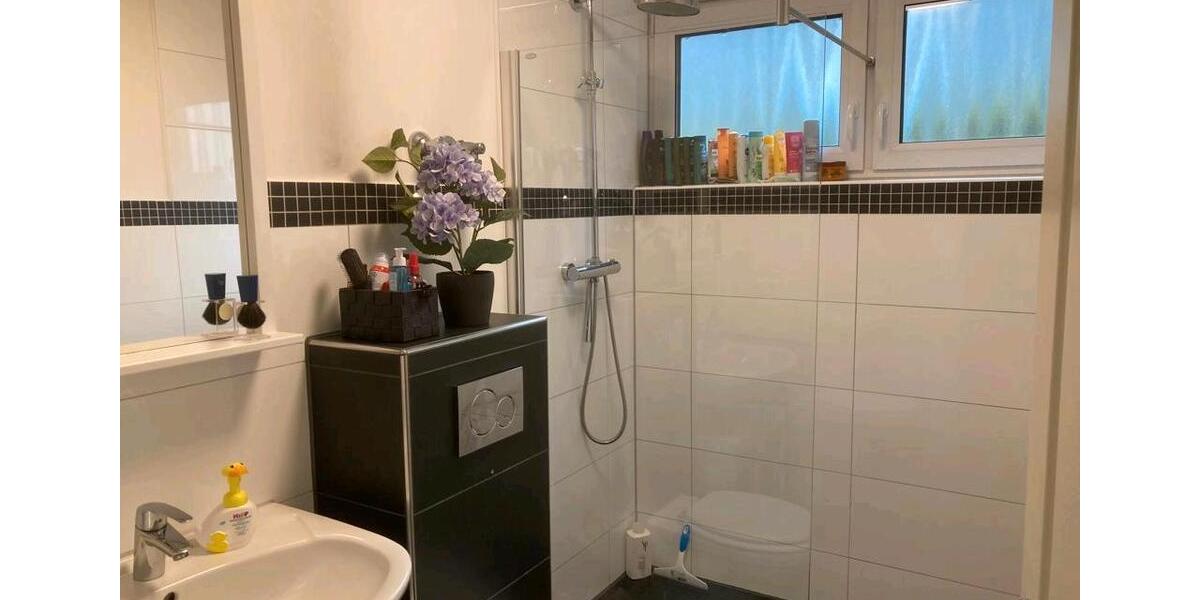 Hochparterre Neuenbürg - 3 Zimmer, 80 m&sup2;, 1.150&euro; | Angebot:26611946