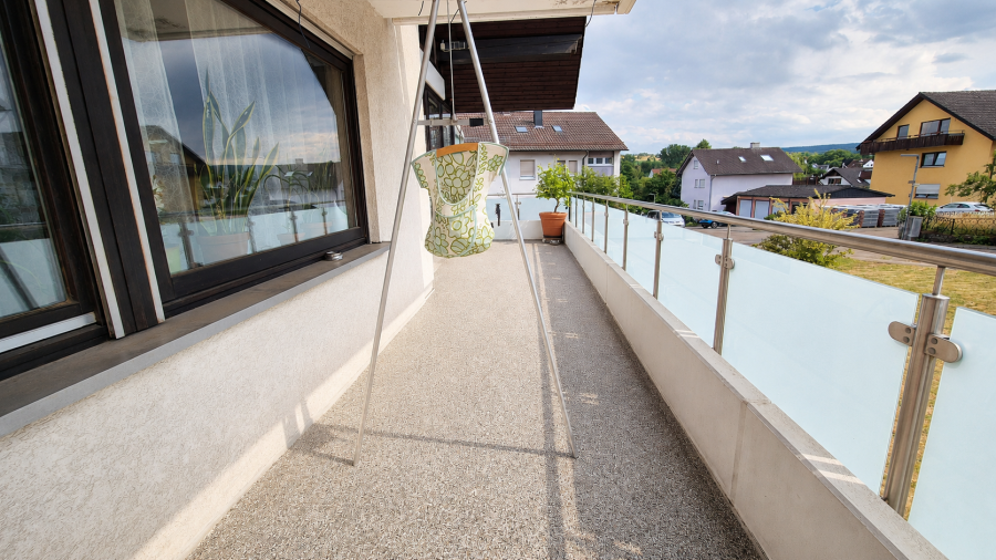 Provisionsfrei* Zweifamilienhaus mit 231 m², Ausbaupotenzial & Doppelgarage — provisionsfrei in Keltern-Weiler - Mehrfamilienhaus, Wohnhaus Keltern | Angebot:27113628