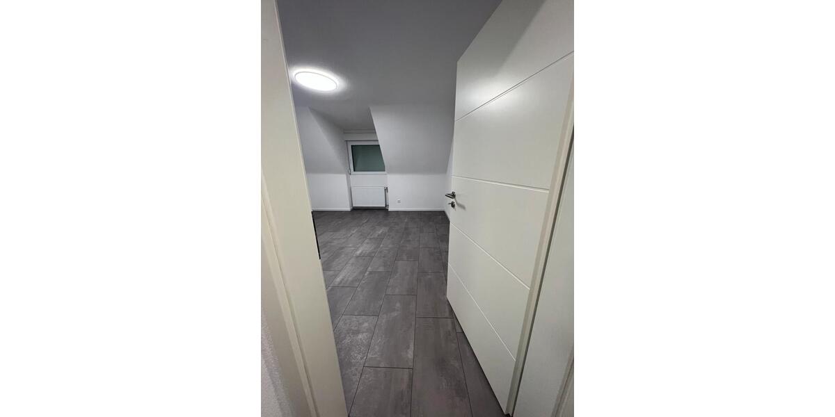 Verkauf einer neu sanierten 4-Zimmer-Wohnung inkl. Dachterrasse 4 zimmer