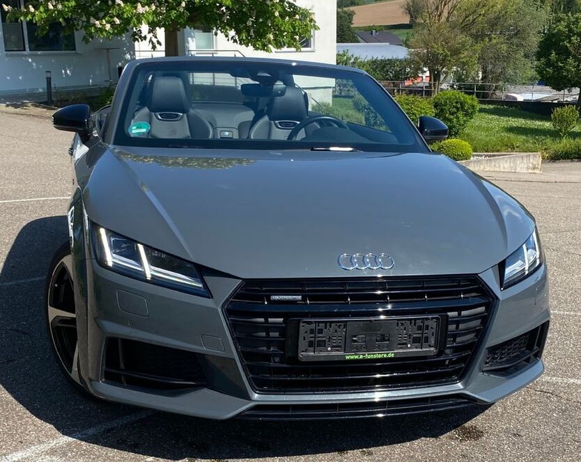 TT