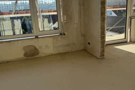 Haus Oberriexingen - 8 Zimmer, 163 m&sup2;, 1.850&euro; | Angebot:27568103