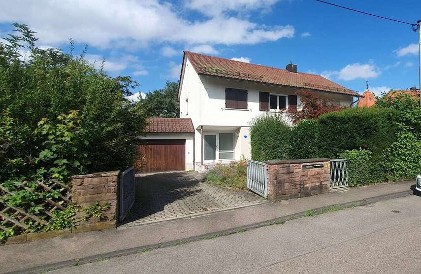 Haus zum Kaufen in Stuttgart 1.870.000 € 200 m²