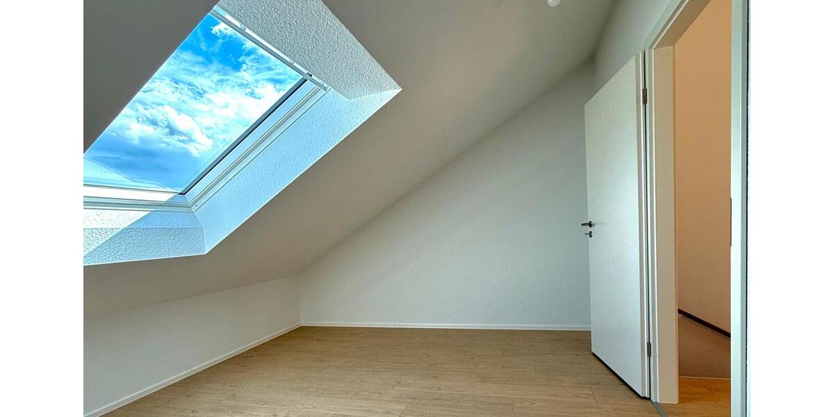 Neuwertiges Reihenhaus mit 5-Zimmern! 5 zimmer