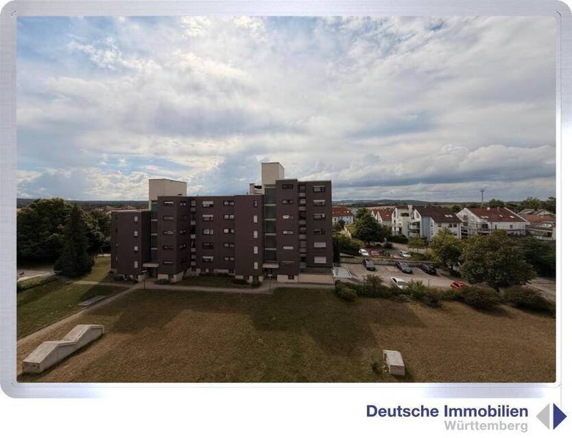 Renovierte 3-Zimmer Etagenwohnung (4.OG) mit Stellplatz in Heimerdingen