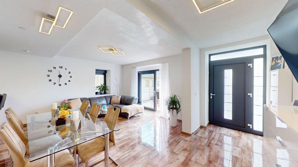 Neuwertige Doppelhaushälfte auf KFW Standard in Flehingen 4 zimmer