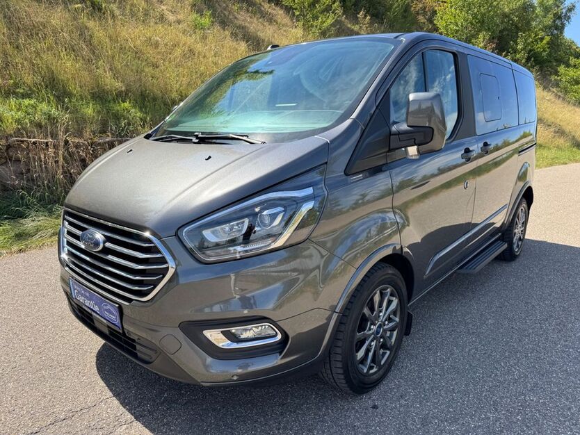 Ford Tourneo Custom 80.000 km 34.500 € Leonberg 71229