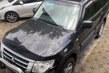 Mitsubishi Pajero 197.518 km 19.200 &euro; Karlsruhe 76185