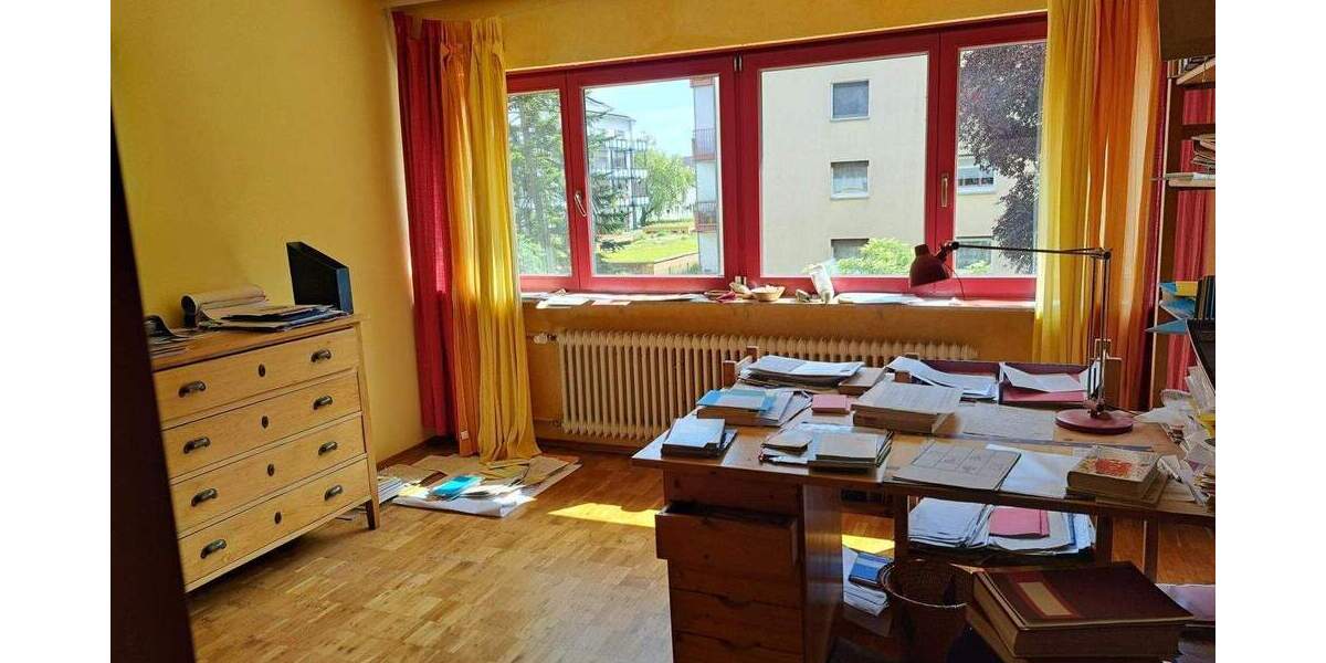 Lichtdurchflutetes Reihenmittelhaus in sehr gutem Zustand 6 zimmer