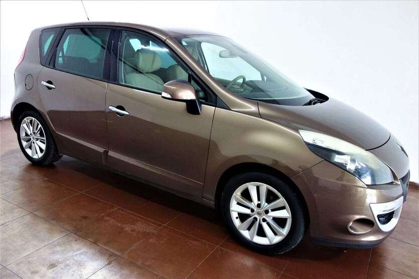 Renault Scenic 180.000 km 5.500 € Mühlacker 75417
