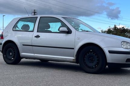 VW Golf 185.000 km 1.900 € Pforzheim 75177