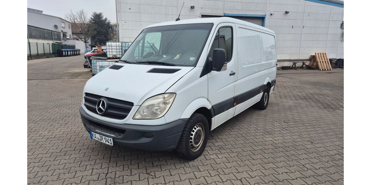 Mercedes-Benz Sprinter 206.000 km 6.800 &euro; Karlsruhe 76189