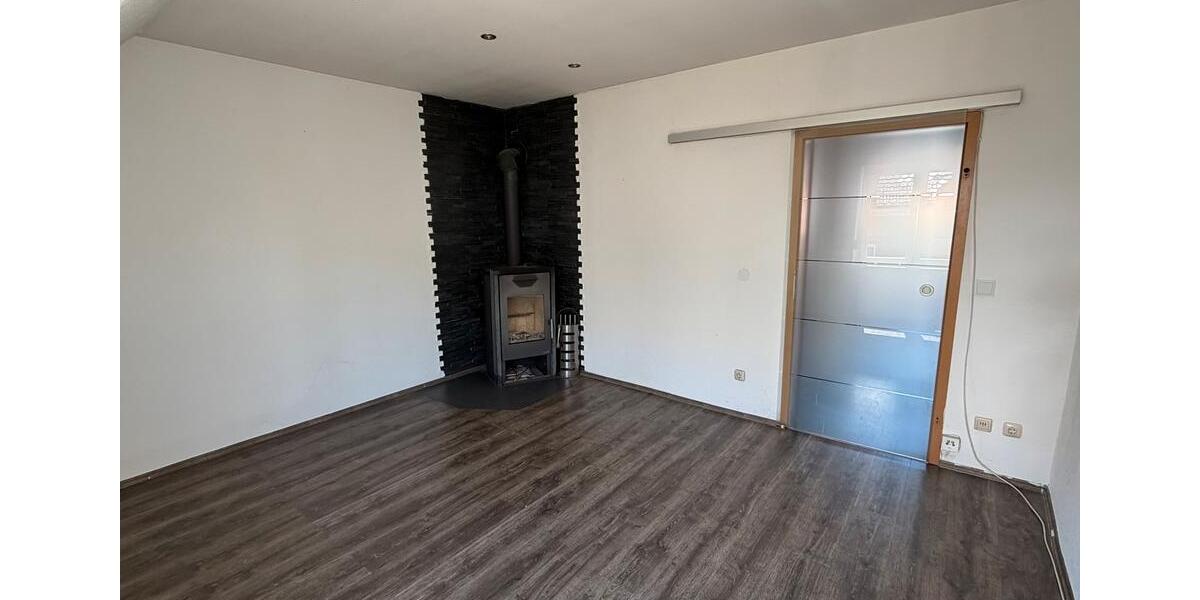 Dachgeschoßwohnung Pforzheim Eutingen - 3 Zimmer, 56 m&sup2;, 170.000&euro; | Angebot:26889099