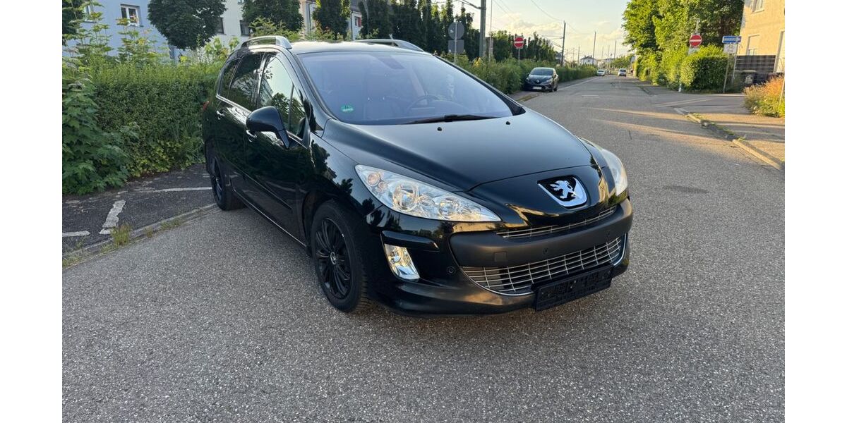 Peugeot 308 123.536 km 4.580 &euro; Gaggenau 76571