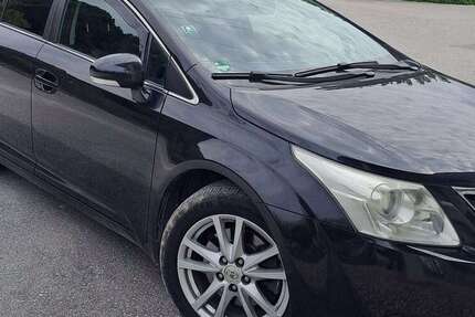 Toyota Avensis 280.000 km 3.300 € Stuttgart - Stuttgart-Ost 70188