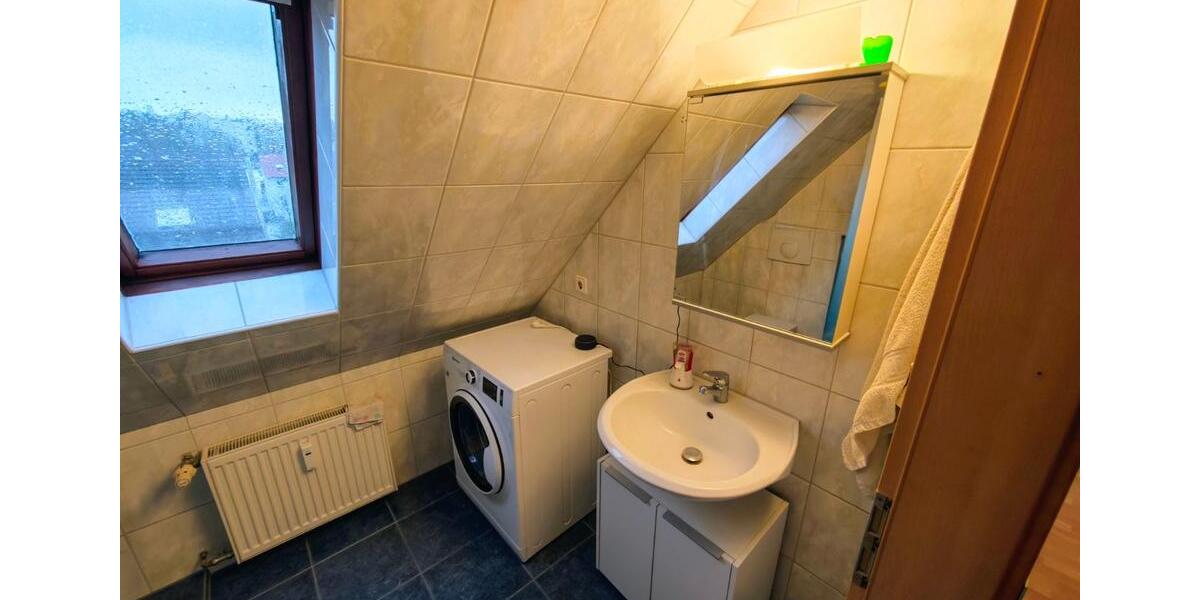 Dachgeschoßwohnung Pfinztal - 2 Zimmer, 34 m&sup2;, 570&euro; | Angebot:25892338