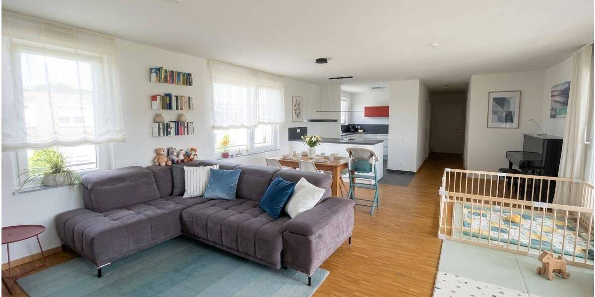 Etagenwohnung Karlsruhe / Neureut Neureut - 4 Zimmer, 144 m&sup2;, 1.720&euro; | Angebot:26916849