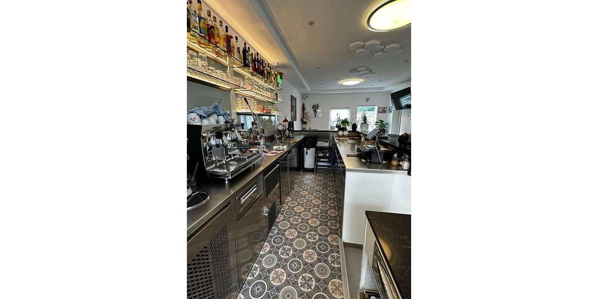 Eiscafé mit großer Terrasse in guter Lage - Gewerbeobjekt Karlsruhe Durlach | Angebot:24472346