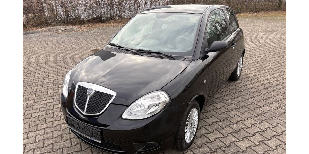 Lancia Ypsilon 76.300 km 2.800 &euro; Karlsruhe 76139