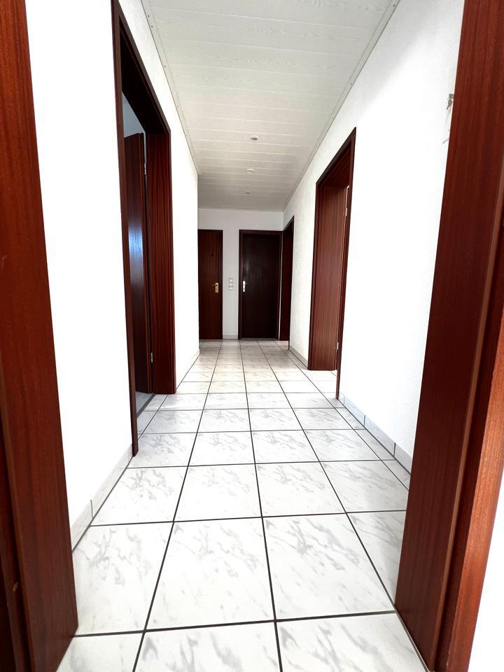 Attraktive und gepflegte 3-Zimmer-Erdgeschoßwohnung mit EBK in K