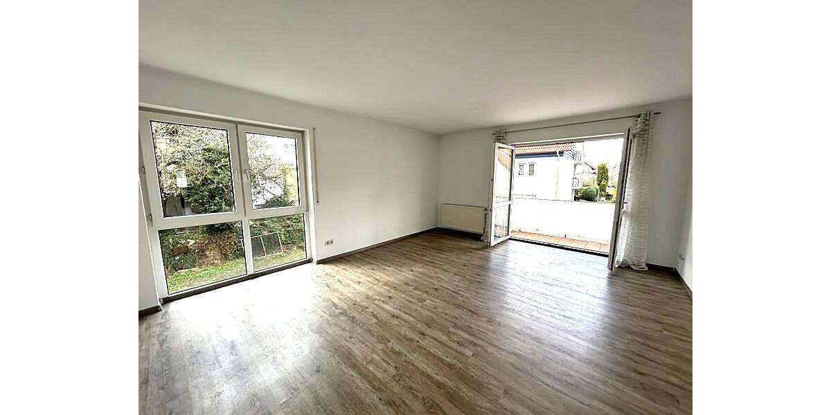 Schöne 2-Zimmerwohnung mit Balkon und PKW-Stellplatz in Birkenfeld 2 zimmer