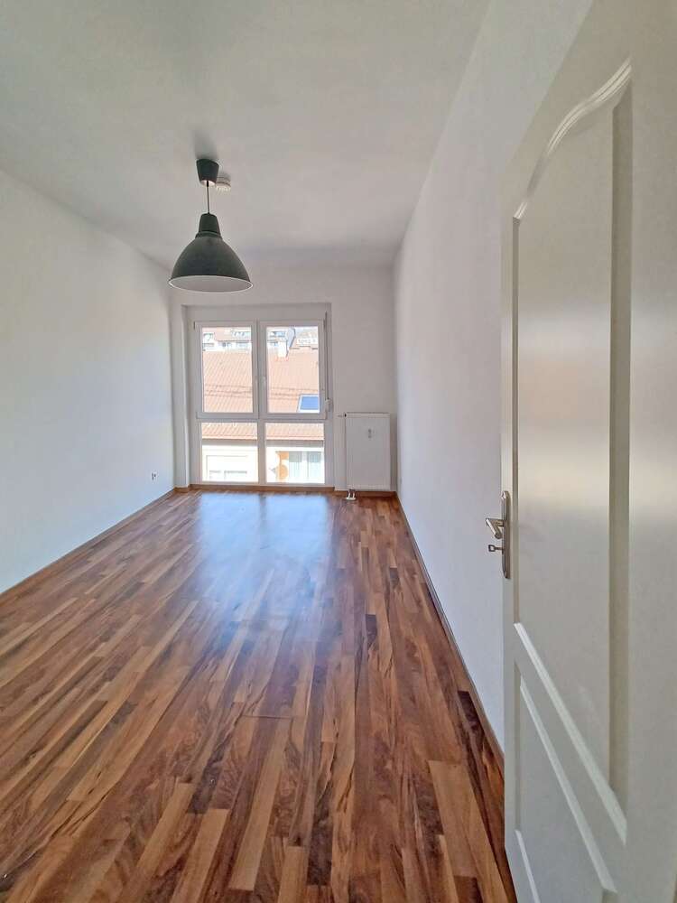 Wohnung zum Kaufen in Pforzheim 249.000 € 77 m²