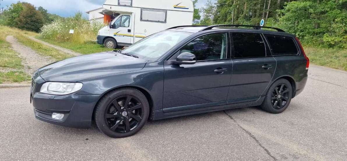 Volvo V70 312.000 km 4.799 € Bad Liebenzell 75378