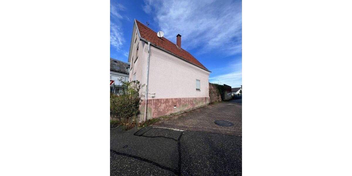 Vom sanierungsbedürftigen Bestand zum Neubau ! Genehmigter Bauantrag zur Erweiterung und zum Neubau eines Wohnhauses... 2 zimmer