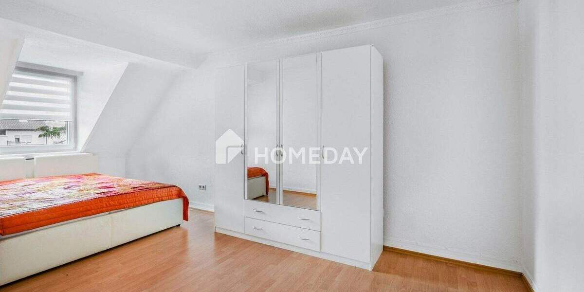 Etagenwohnung Pforzheim Nordstadt - 3 Zimmer, 75 m&sup2;, 195.000&euro; | Angebot:25696791