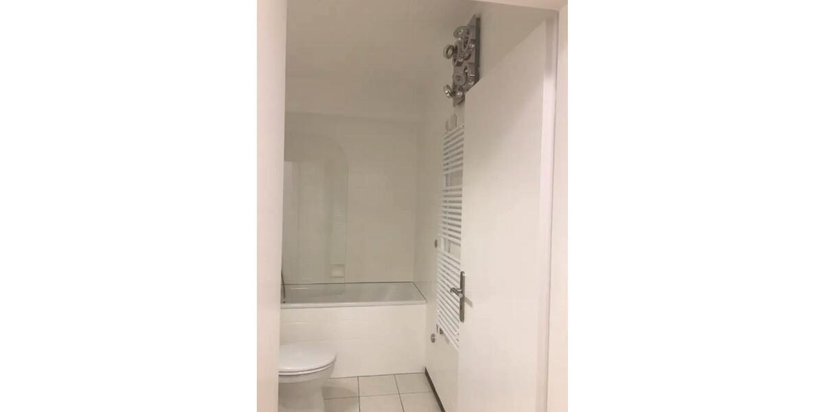 Tolle Lage, BARRIEREFREI PLUS GARTEN 017610365486 über Whatsapp 2 zimmer