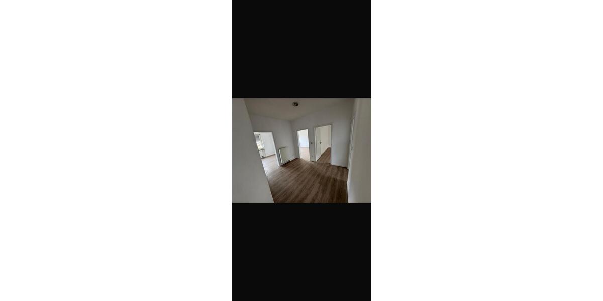 Etagenwohnung Pforzheim Weststadt - 4 Zimmer, 100 m&sup2;, 1.050&euro; | Angebot:26049577