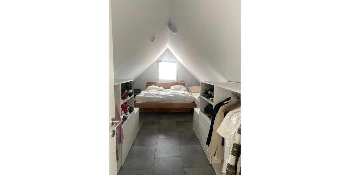 Moderne, großzügige Wohnung mit 5,5 Zimmern, Balkon, Terasse, EBK in Sindelfingen - Etagenwohnung Sindelfingen Darmsheim | Angebot:27446302
