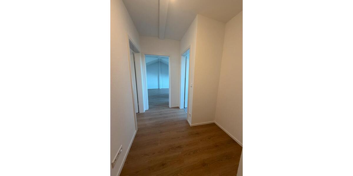 Dachgeschoßwohnung Karlsruhe Hagsfeld - 2 Zimmer, 50 m&sup2;, 1.100&euro; | Angebot:25415711