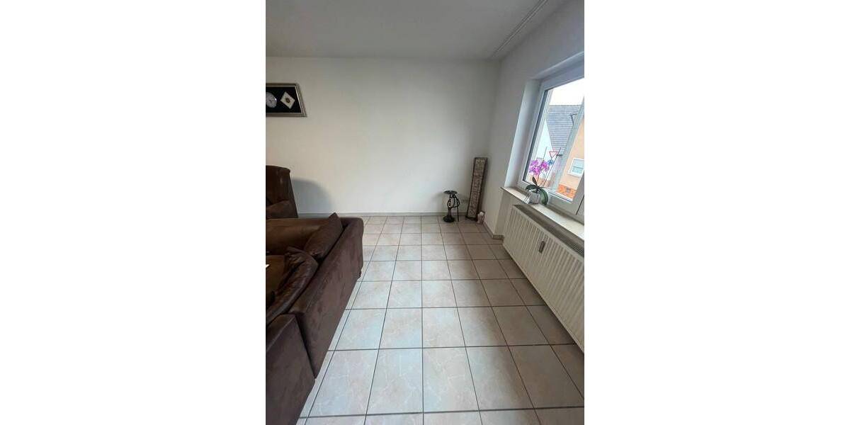 Gewerbeeinheit + 2 WE im Zentrum des Lebens und Metropolregion Karlsruhe nah. 6 zimmer