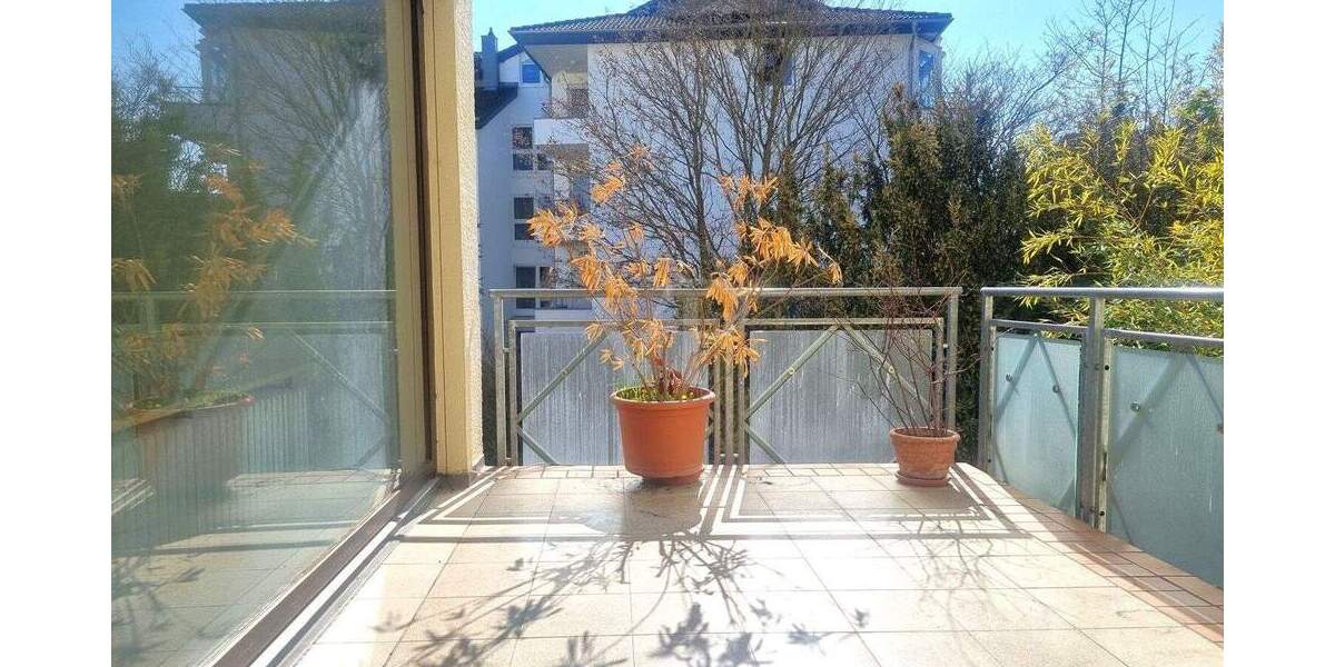 Etagenwohnung Pforzheim Südweststadt - 2 Zimmer, 90 m&sup2;, 198.000&euro; | Angebot:25473875