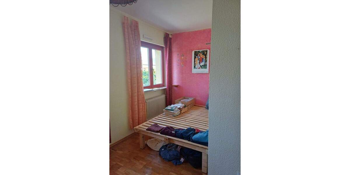 Lichtdurchflutetes Reihenmittelhaus in sehr gutem Zustand 6 zimmer