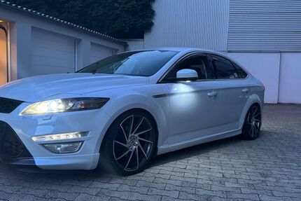 Ford Mondeo 128.000 km 11.950 &euro; PFORZHEIM 75172