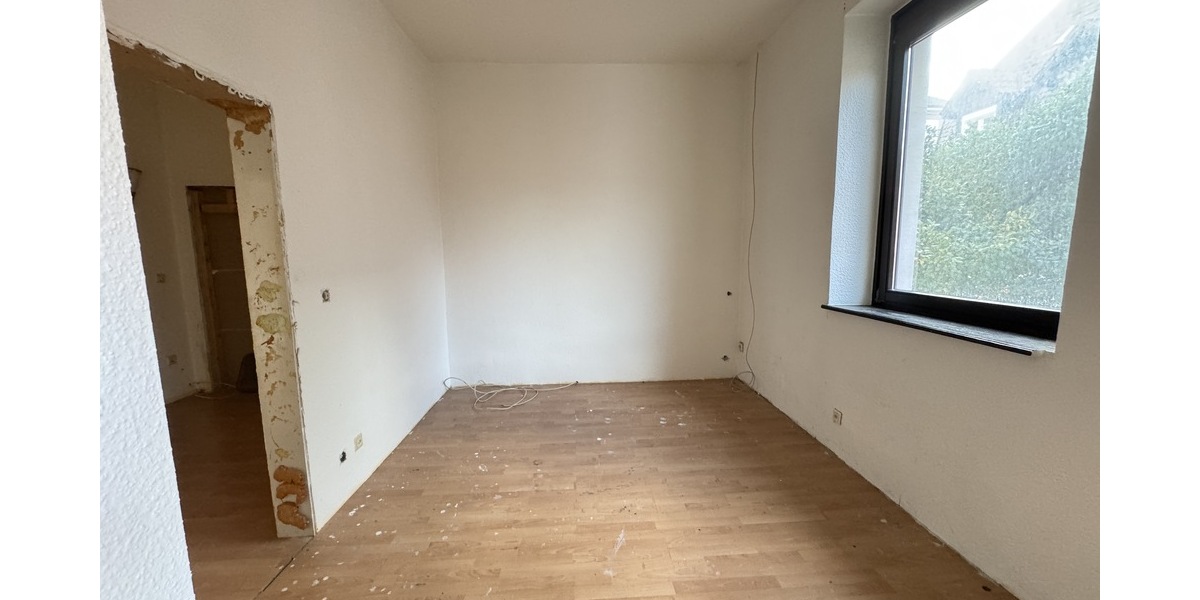 Teilsaniertes 3-Familienhaus in Pforzheim-Würm 14 zimmer