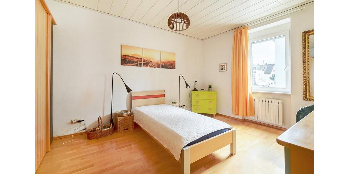 Mehrfamilienhaus, Wohnhaus Karlsruhe Rüppurr - 8 Zimmer, 184 m&sup2;, 895.000&euro; | Angebot:25308451