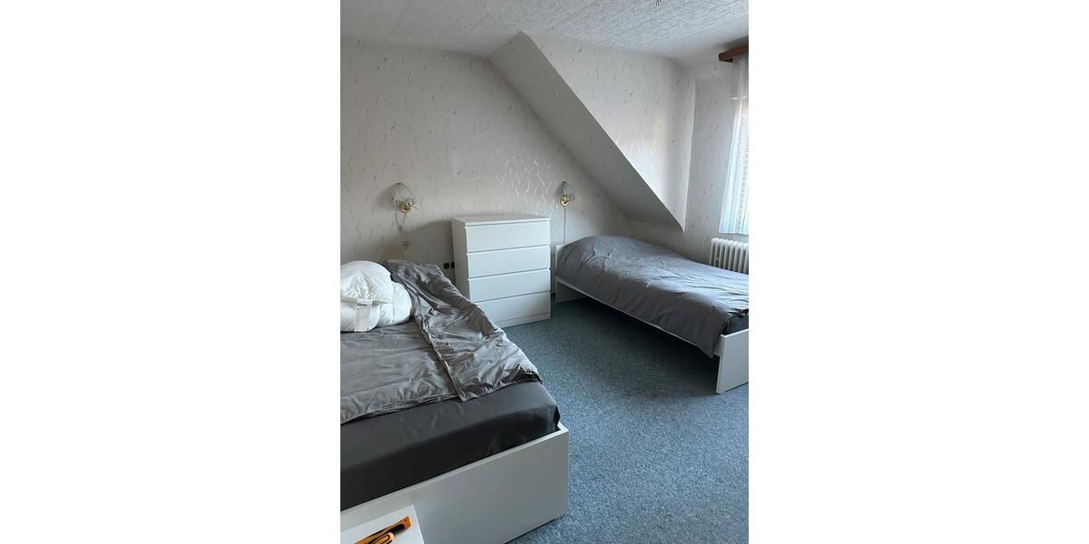 Monteur und Studenten UnterkunftZimmer 4 zimmer