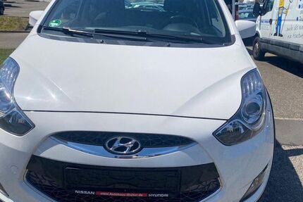 Hyundai ix20 82.000 km 7.390 &euro; Ettlingen 76275