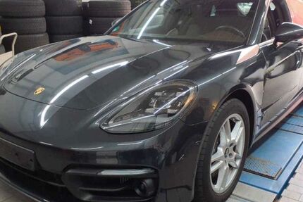 Porsche Panamera 57.562 km 79.700 € Gerlingen 70839