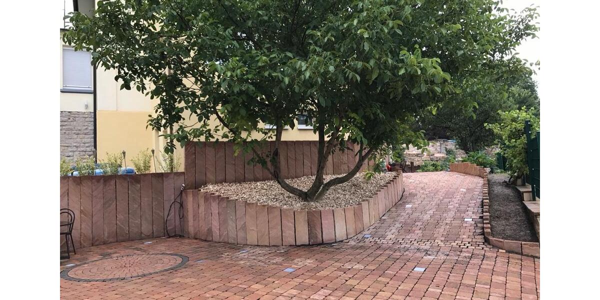 2 Familienhaus auf 1061 qm Grundstück 10 zimmer