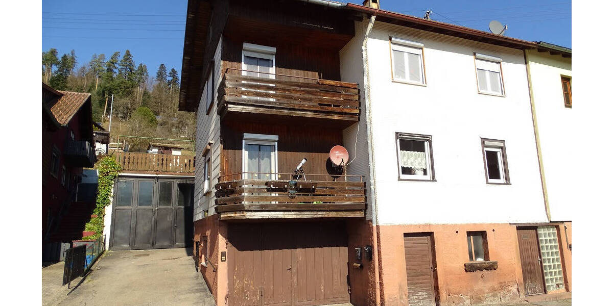 Doppelhaushälfte Bad Wildbad Sprollenhaus - 6 Zimmer, 135 m&sup2;, 199.000&euro; | Angebot:25733103